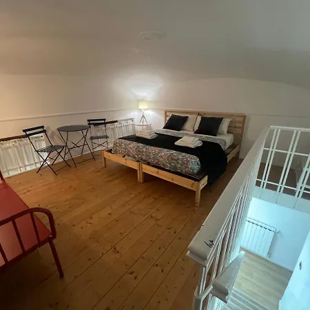 Colonna Holiday Home-3